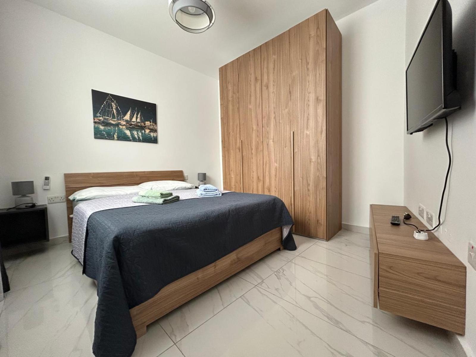 Exceptional 3-Bedroom Apartment, Sliema - Tigne Point! المظهر الخارجي الصورة