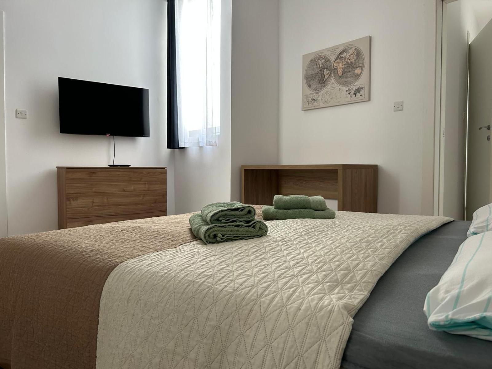 Exceptional 3-Bedroom Apartment, Sliema - Tigne Point! المظهر الخارجي الصورة