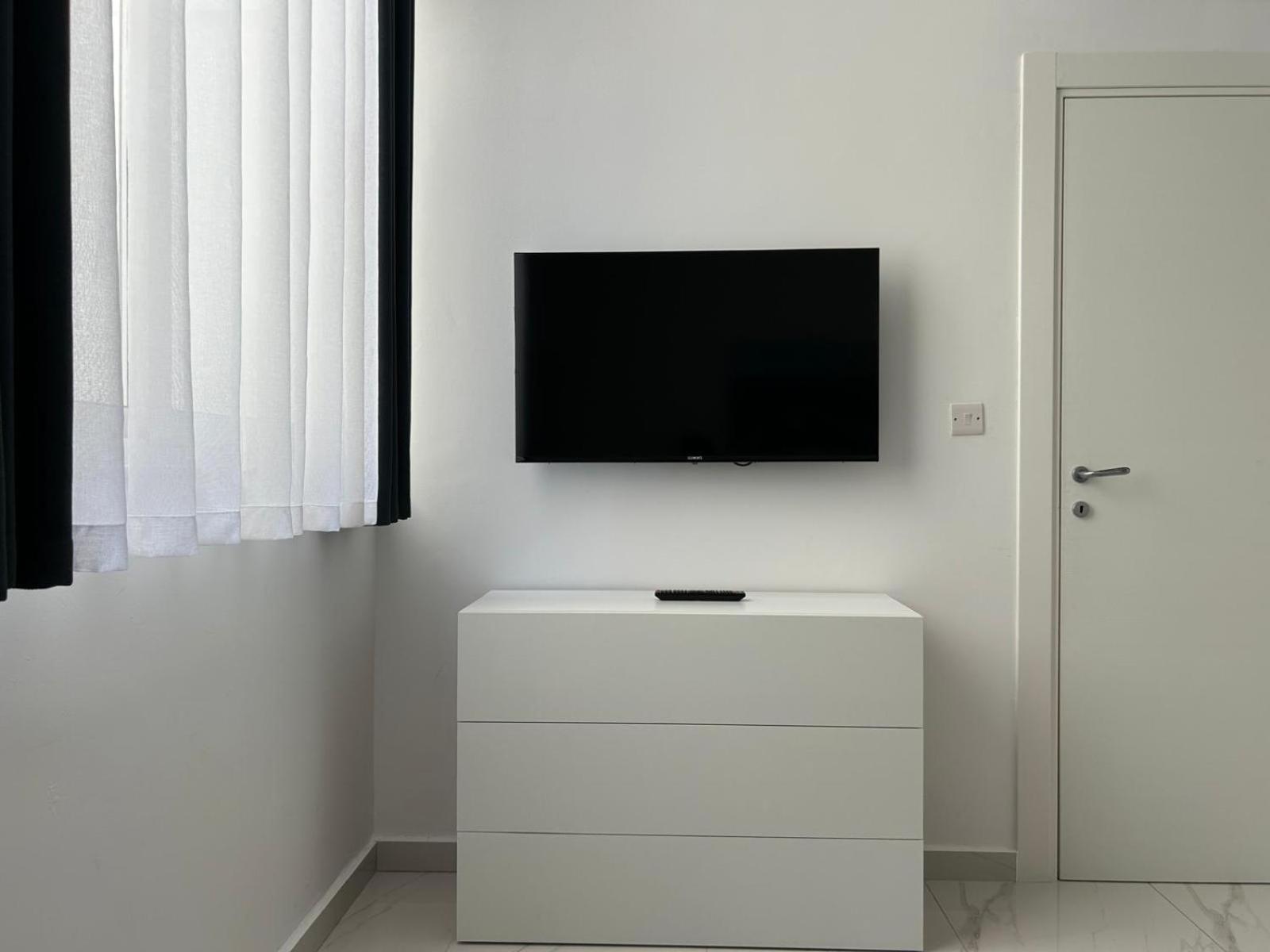 Exceptional 3-Bedroom Apartment, Sliema - Tigne Point! المظهر الخارجي الصورة